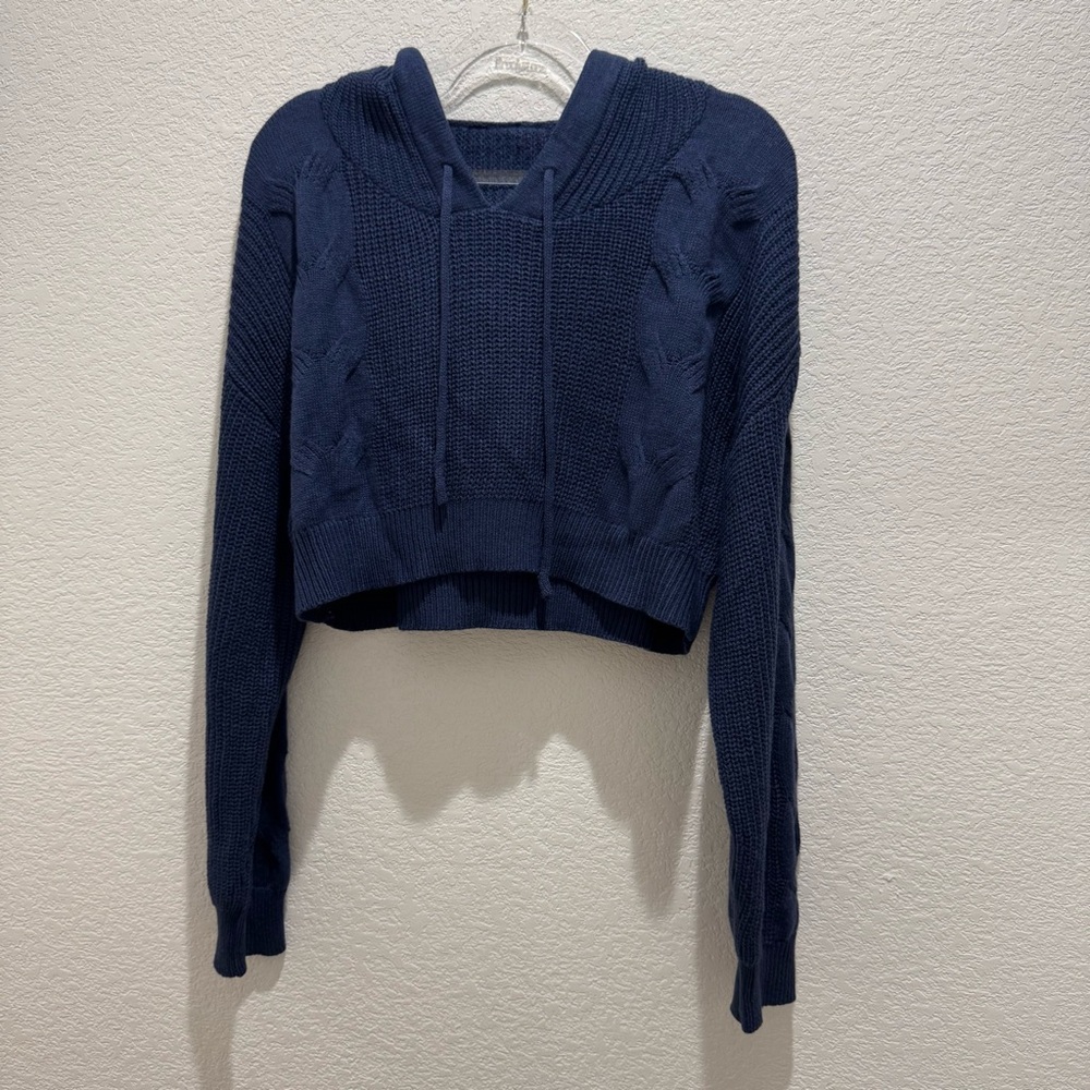Dazy Navy Blue Knit Cropped Hoodie Sweater (M)